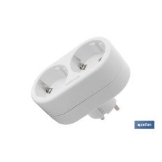 ADAPTADOR 2 VIAS FRONTAL SCHUKO (3.500W) (PACK: 1 UDS)